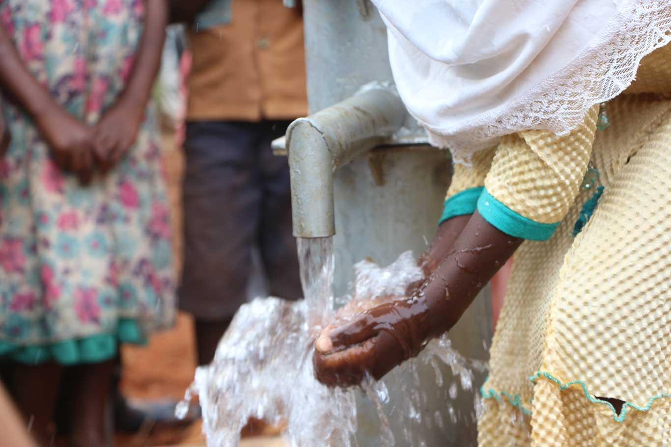 European Yetim Eli inaugurates fresh water wells in Uganda